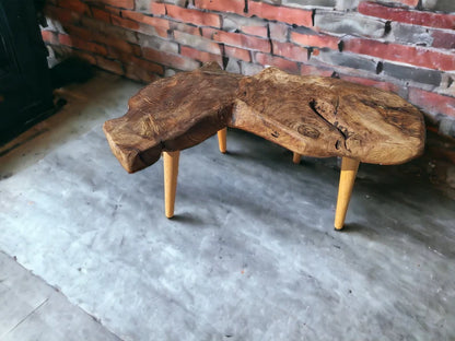 Rustieke handgemaakte houten salontafel - Unieke walnoot (WG-1030)