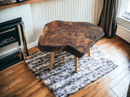 Rustieke handgemaakte houten salontafel - Unieke walnoot (WG-1033)
