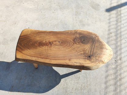 Rustieke handgemaakte houten salontafel - Unieke walnoot (WG-1020)