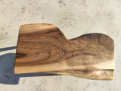 Rustieke handgemaakte houten salontafel - Unieke walnoot (WG-1042)