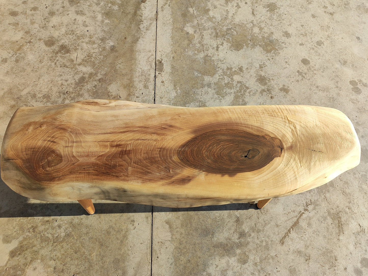 Rustieke handgemaakte houten salontafel - Unieke walnoot (WG-1050)