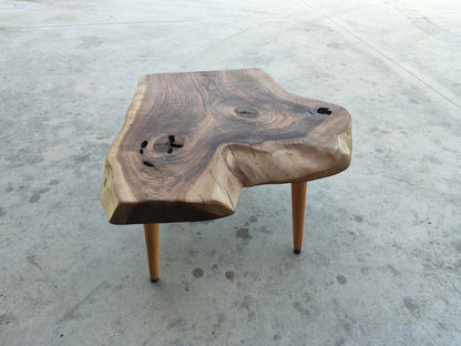 Rustieke handgemaakte houten salontafel - Unieke walnoot (WG-1067)