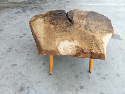 Rustieke handgemaakte houten salontafel - Unieke walnoot (WG-1076)