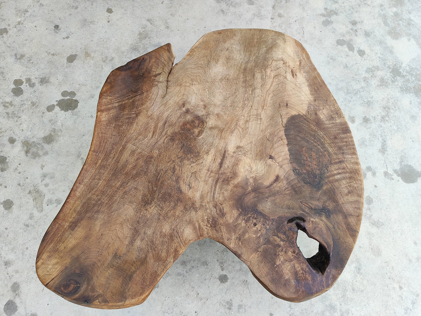Rustieke handgemaakte houten salontafel - Unieke walnoot (WG-1096)