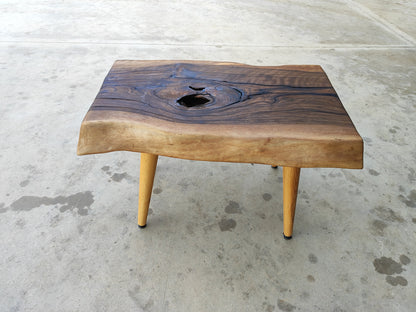 Rustieke handgemaakte houten salontafel - Unieke walnoot (WG-1100)