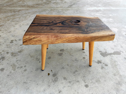 Rustieke handgemaakte houten salontafel - Unieke walnoot (WG-1100)