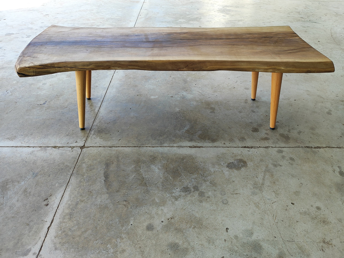 Rustieke handgemaakte houten salontafel - Unieke walnoot (WG-1112)