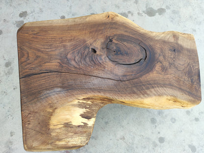 Rustieke handgemaakte houten salontafel - Unieke walnoot (WG-1089)