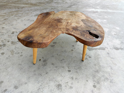 Rustieke handgemaakte houten salontafel - Unieke walnoot (WG-1096)