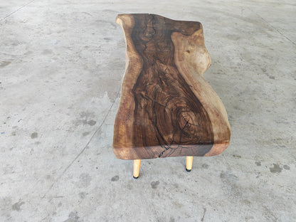 Rustieke handgemaakte houten salontafel - Unieke walnoot (WG-1110)